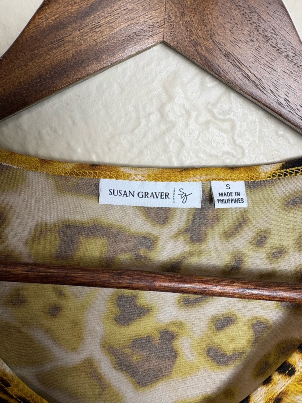 Susan Graver Animal Print Top Small Brown Black 3/4 Sleeve Stretch Knit QVC Chic - Picture 3 of 12